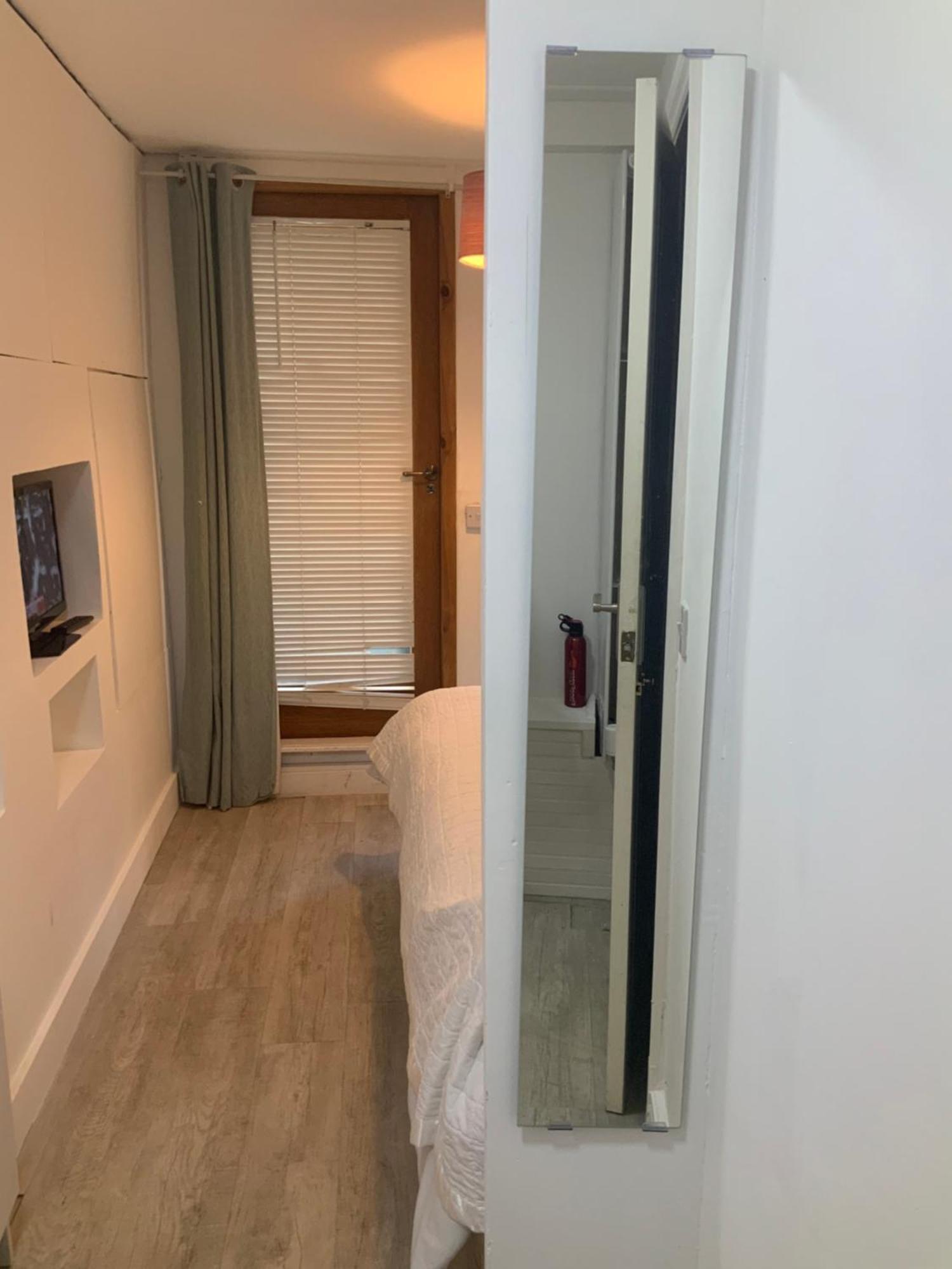 Self Contained Rooms In Central Torquay Extérieur photo